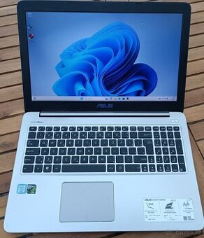 Asus K501U Corei7 8GB 512GB SSD 2GB Nvidia GeForce GTX 950M