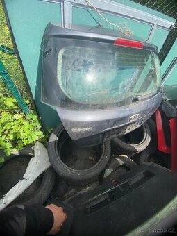 Zadní víko kufru Kia ceed