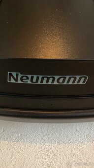 Střešní box Neumann Adventure 130 a střešní nosič Carface