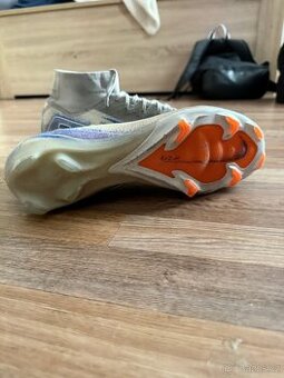 Kopačky Nike mercurial