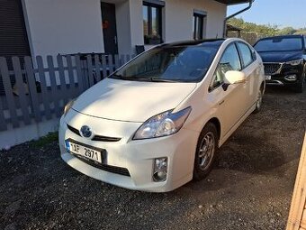 Toyota prius 2010