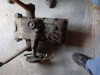 Víko hydrauliky Zetor 6911