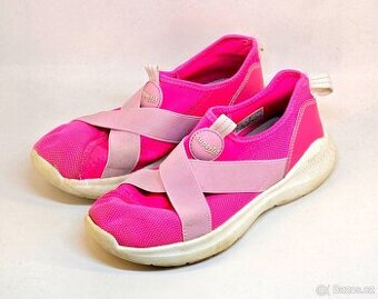 Sportovní boty Superfit vel. 33