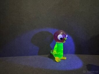 Soška ptáčka uranové sklo