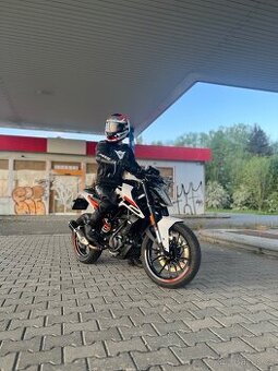 KTM Duke 125