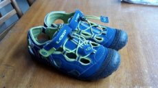 SPORTOVNÍ SANDÁLE vel.38