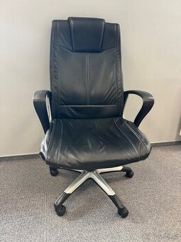 Kancelářské křeslo na kolečkách