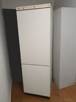 velká lednice s dopravou BOSCH