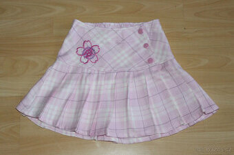 Pěkná dívčí skládaná sukýnka Barbie, vel. 7-8 let