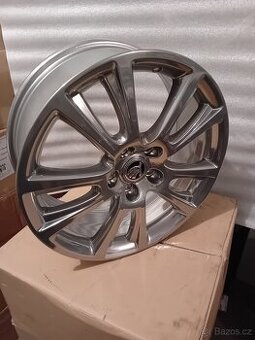 Zenith r18 /Chrom/ Škoda Octavia 2 rs