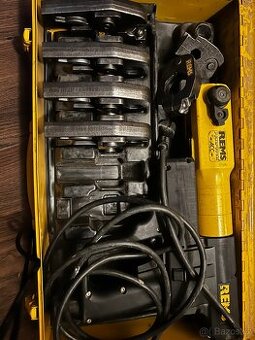 Rems Powerpress ACC s čelistmi V na měď nerezovou ocel