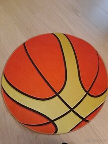 Koberec basketbalový míč