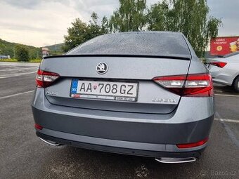 SKODA SUPERB spoiler kridlo lipko na kufor na odtrhovu hranu