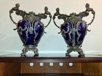 Vázy párové zámecké s montáží.