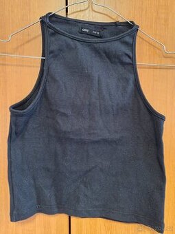 Crop Top. S elastanem Sinsay