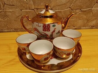 Prodám Porcelán. čaj.set s čínskými motivy a zlatými dekor