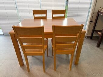 Jídelní stůl a židle