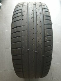 Letní pneu Michelin Pilot Sport 4, 235 45 18 (235/45/18) 98Y