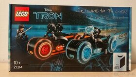 Lego 21314 Tron "podepsán designéry při VIP akci v Londýně"