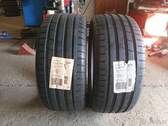 2xletní pneu 235/40/18.Nokian.