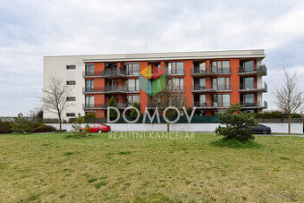 Moderní, světlý byt 1+kk s balkonem a garážovým park. stáním
