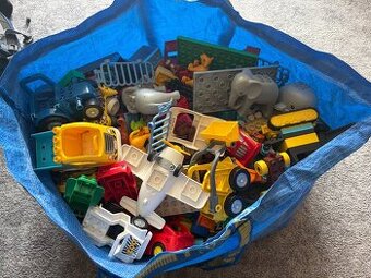 Lego Duplo sada kostek včetně aut a zvířátek 9 kg