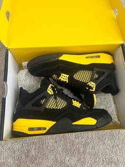 Jordan 4 yellow thunder