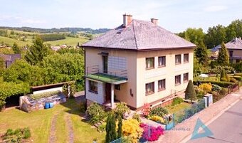 Prodej rodinného domu 4+1 s garáží, zahradou a kompletním zá