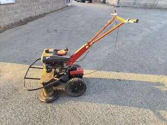 Vari BDR-700 dvoububnová sekačka