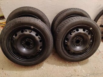 Plechové disky 15" 4x100 + letní pneu Nexen 185/55 R15