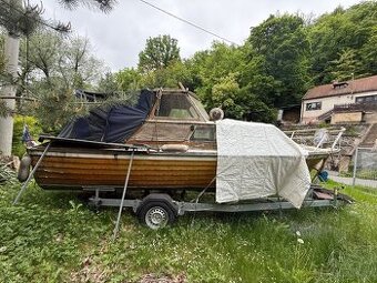 PRODÁME DŘEVĚNOU KAJUTOVOU LOĎ - 1