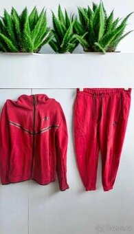 Nike tech fleece souprava