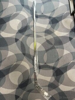 Hokejka BAUER Vapor Hyperlite 2, Sr, flex 87, P28, levá