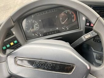 Obytný autobus za karavan