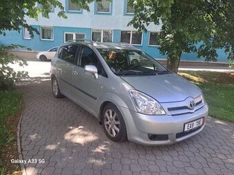 Toyota corolla verše 2.2 100kw