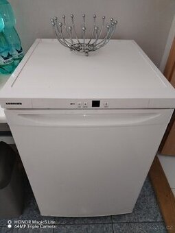 Liebherr Mrazák 3x šuplík