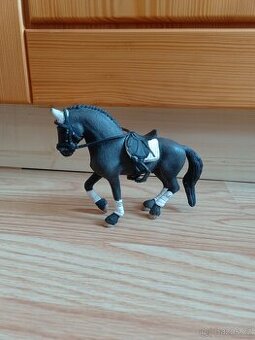 Schleich koně