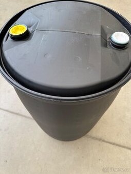 Prodám plastove 200 l sudy