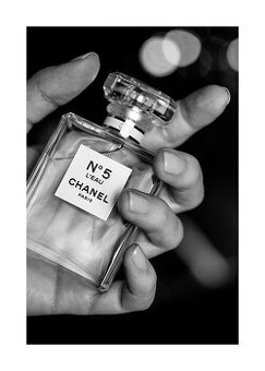 Zarámovaný plakát CHANEL – Elegantní dekorace 70 × 50 cm