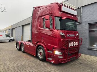 Scania R650 V8 6x4 / Full air / 555tkm / 78t