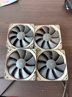 Noctua NF-P12 redux-1700 PWM