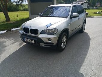 BMW X5 e70 173kw, najeto 220tkm serviska