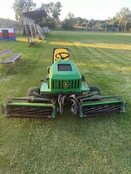Vřetenová sekačka John Deere 2653 A