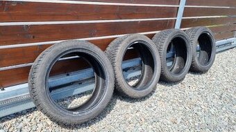 Zimní pneu 235/45 R18 98V