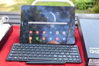 SAMSUNG Galaxy Tab S3 (T825)