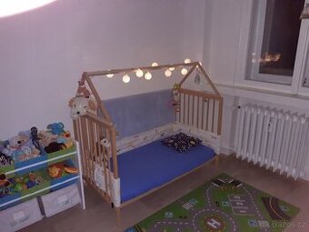 domečková postýlka