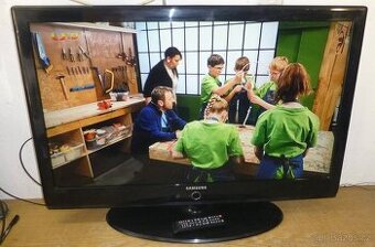 LCD televize 102cm SAMSUNG, 40 palců, nemá DVBT2