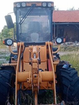 kolový nakladač Venieri 363