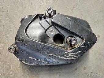 BMW R1250GS Adventure ventilové víko pravé