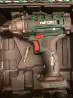 Rázový utahovák Parkside